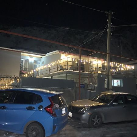 Mate'S Home Kazbegi Luaran gambar